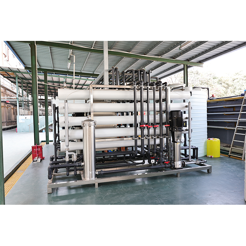 How does pH pure water equipment accurately regulate the pH value of its outlet water to maintain a stable pH?